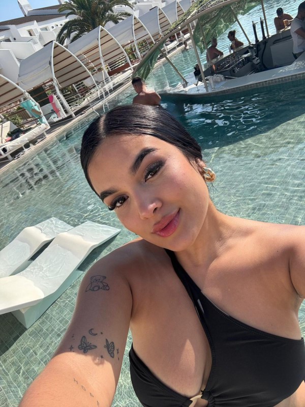SOFIA  ENCANTO DE MUJER VENEZOLANA PECHOS GRANDES NATURALES