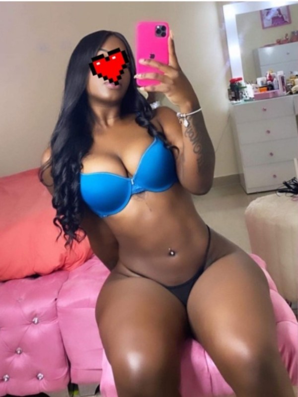 VEN FOLLA RICO CONMIGO ESTOY CACHONDA