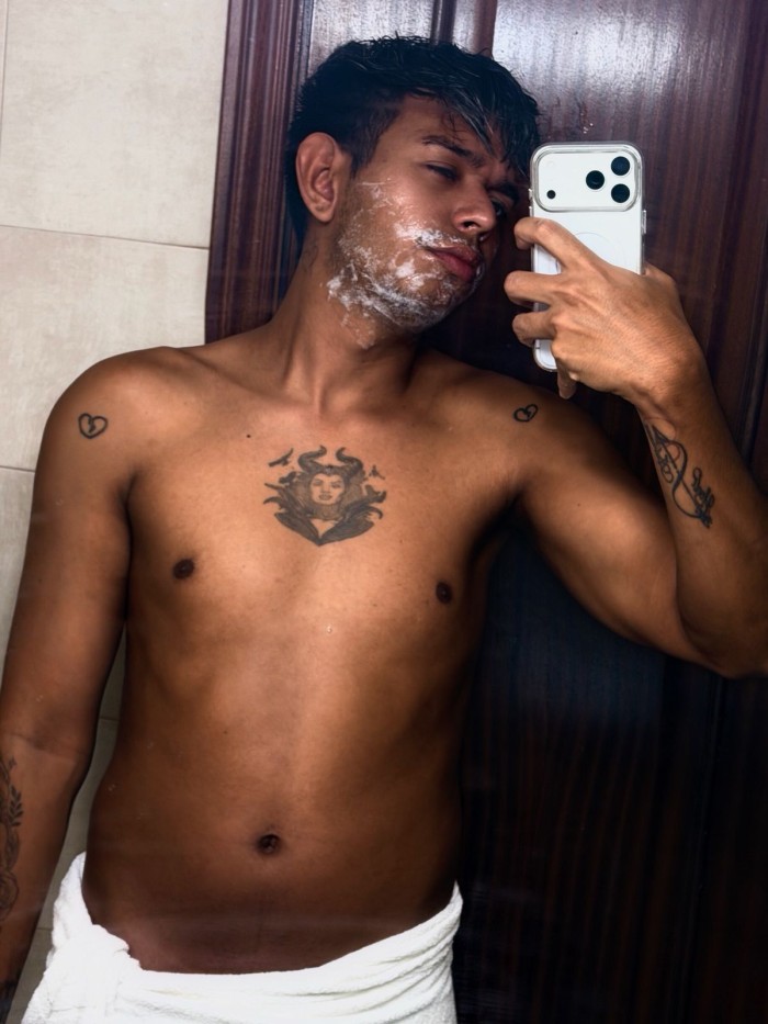 Novedad POLLITO VERGON NUEVO EN TU CIUDAD 20CM REA