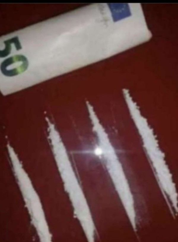 JOVENCITA CACHONDA GARGANTA PROFUNDA EN SALIVADO