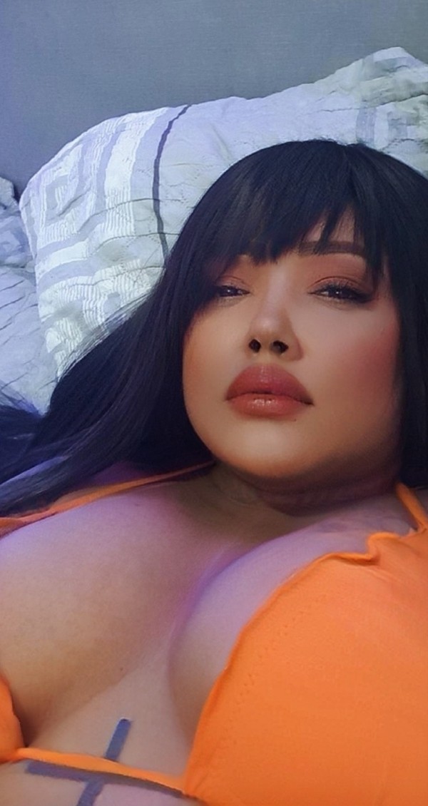 Mulata cubana boquita tragona , fiestera y cachonda en Oviedo