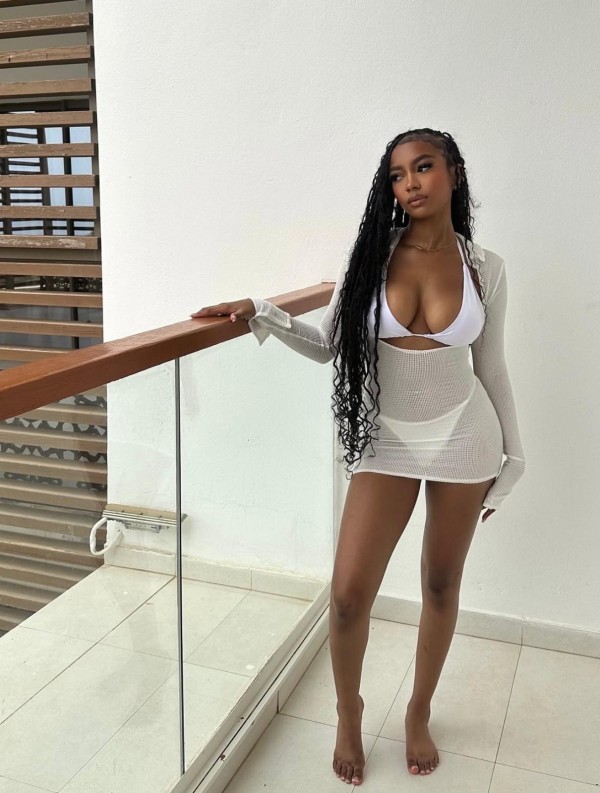 Juguetona fiestera y atrevida 631477830