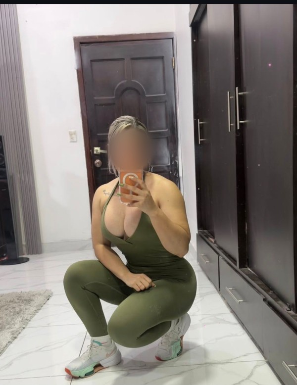 Novedad colombiana rubia madurita salidas