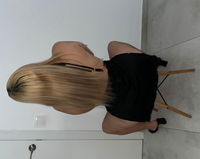 Cariñosa morbosa fiestera diavlona complacente