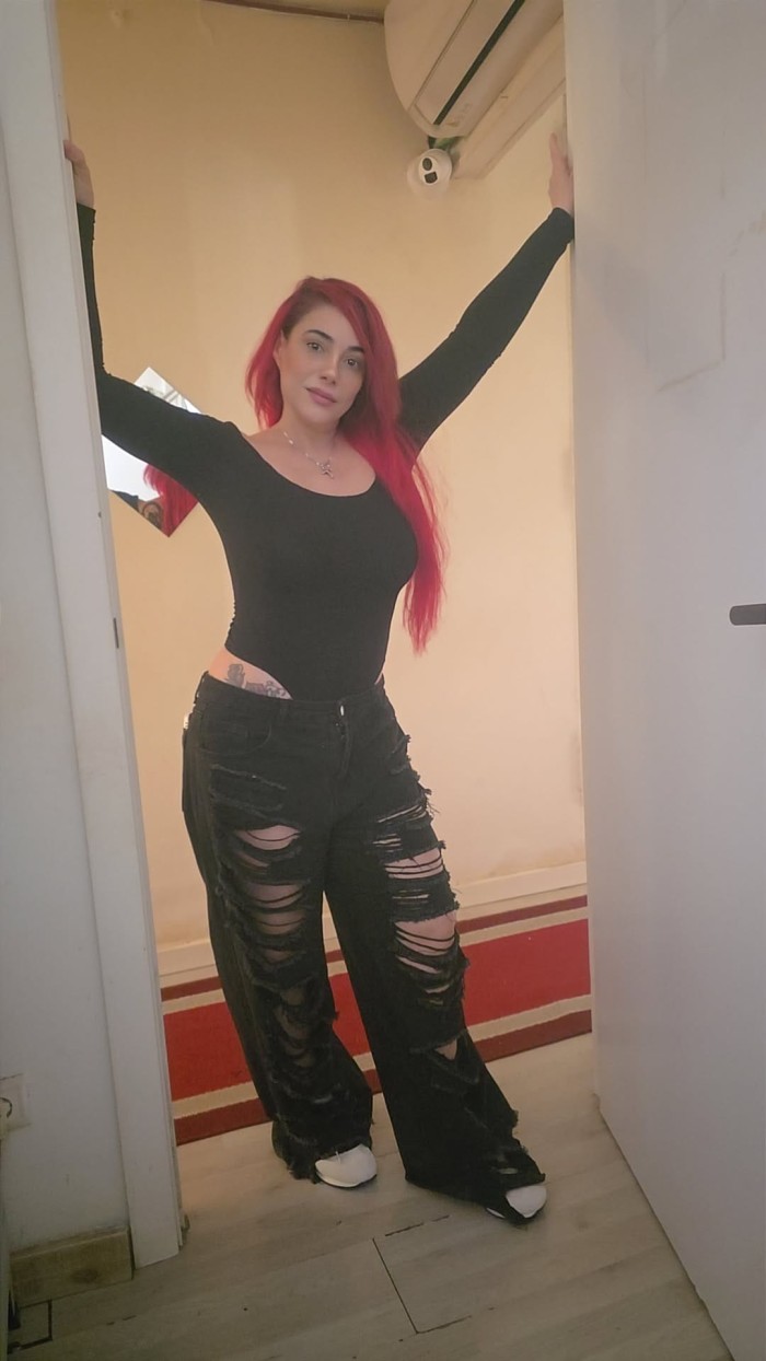 Diavlona complacente morbosa fiestera y muy amable