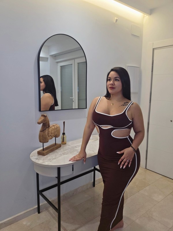 Fotos reales.  LINDAS CURVAS. LATINA BOMBA PISO PRIVADO