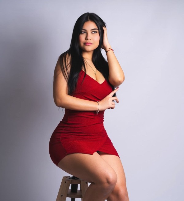 CHLOE NOVEDAD JOVENCITA, SEXY, ATREVIDA Y SALVAJE