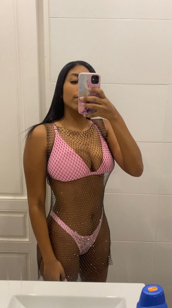 Pelinegra ideal para tus caprichos y fantasias salidas 24 h