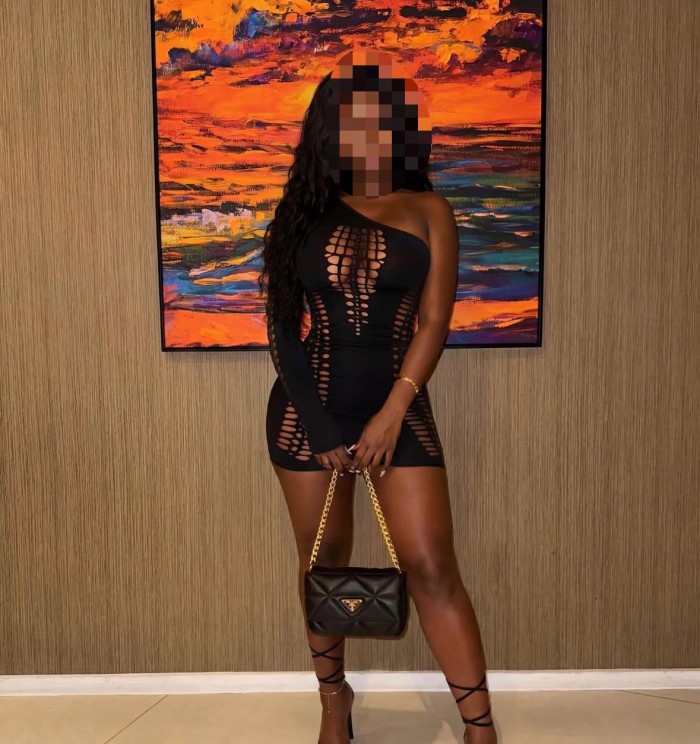 NOVEDAD KENIA PRECIOSA NEGRITA COMPLETA