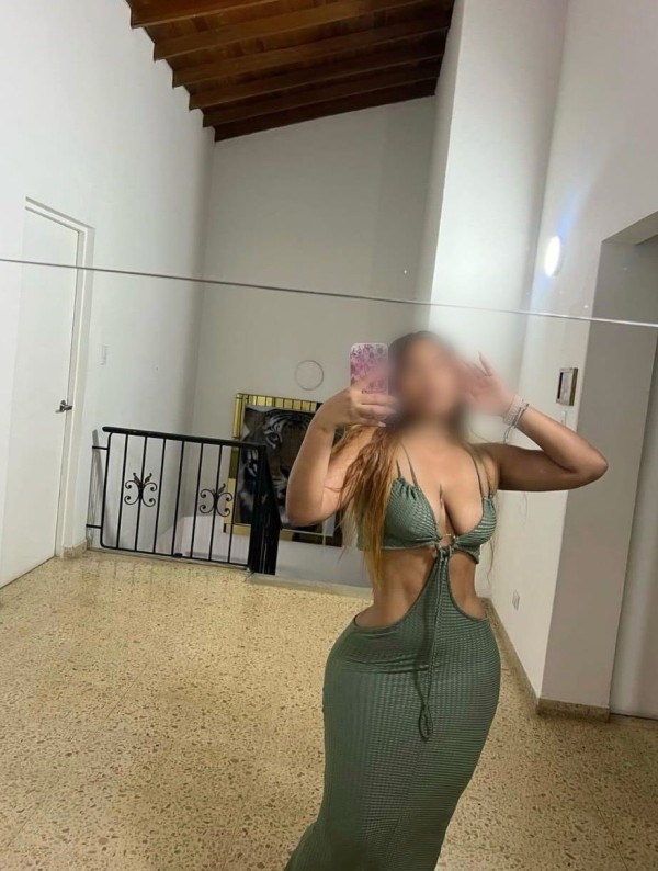 Any  fiestera cachondisima morbosa y atrevida