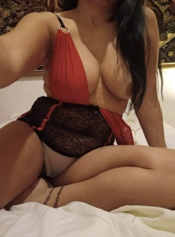 Brasileña exótica masaje final feliz