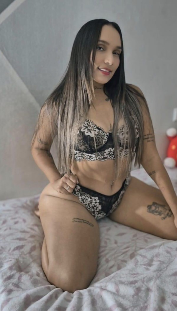 HERMOSA CARIÑOSA CATALEYA DE TRATO EXCELENTE