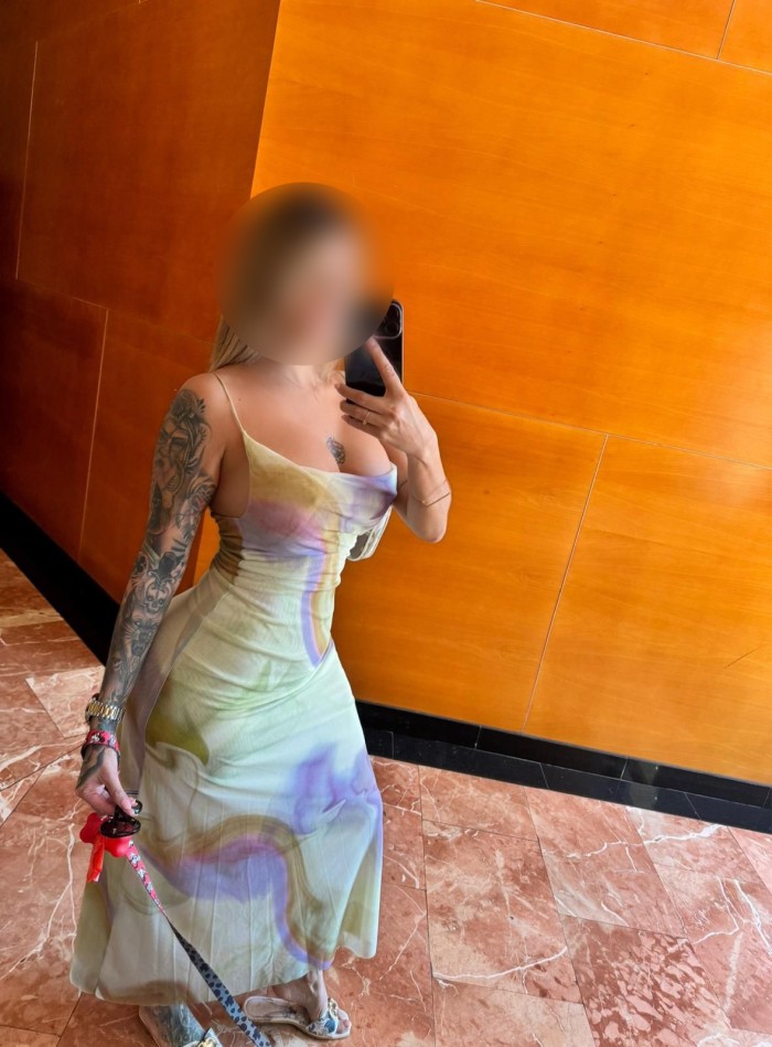 STEPHANY ATREVIDA LATINA EN MESA Y LOPEZ