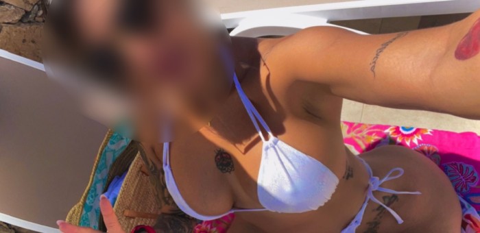 STEPHANY ATREVIDA LATINA EN MESA Y LOPEZ