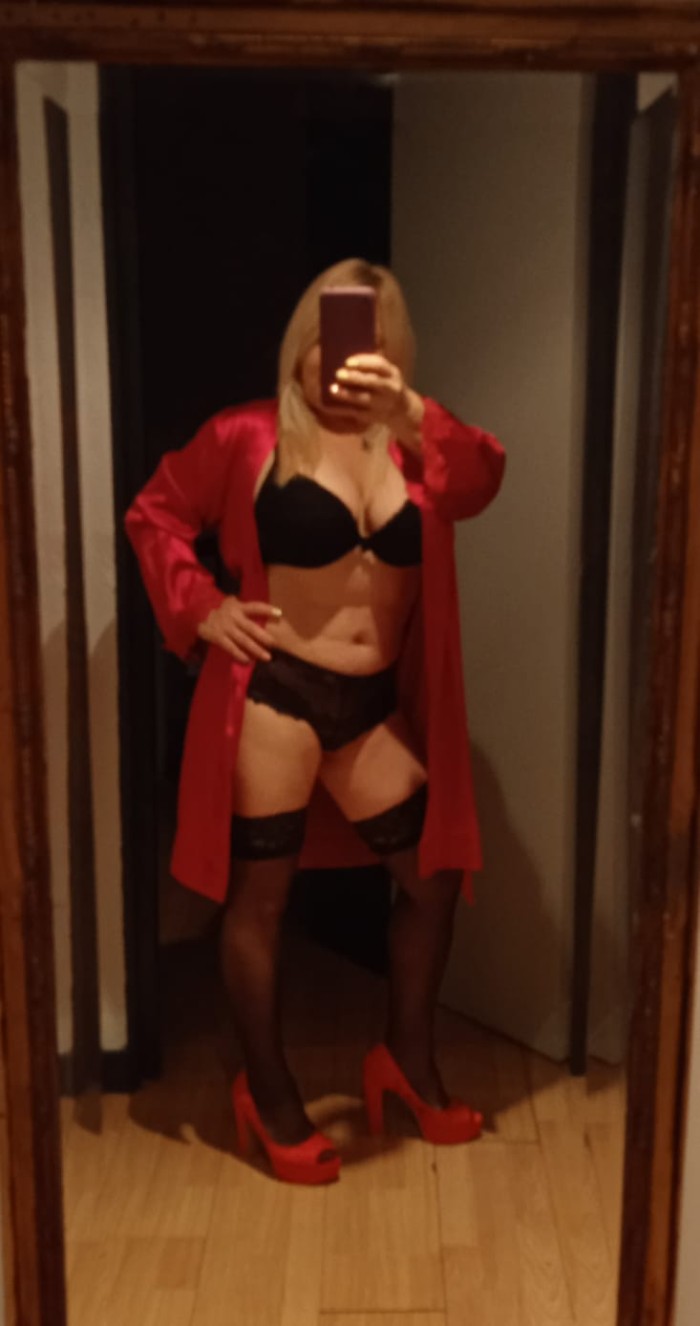 ALEJANDRA MADURA ATREVIDA EN AVILES