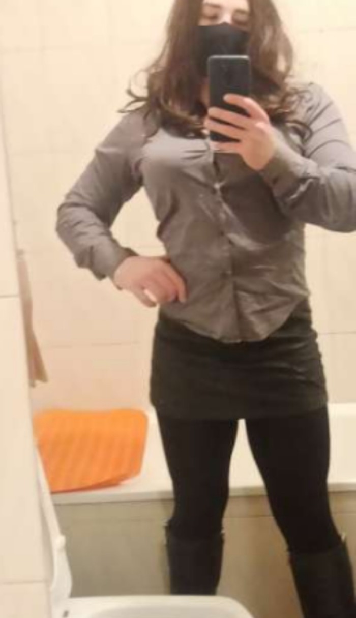 DOMINATRIX AMA LEFERA CROSSDRESS A DOMICILIO BOIRO