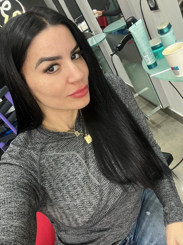 LA PLAZA MAYOR – COLOMBIANA DE LUJO EXPLOSIVA Y JUGUETONA