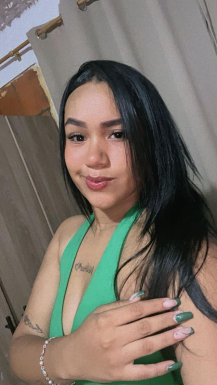 CON UNAS BUENAS TETAS PARA UNA CUBANA