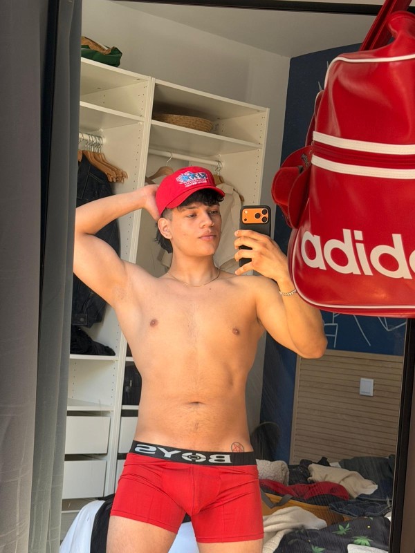 Luix bisex 18 años colombiano
