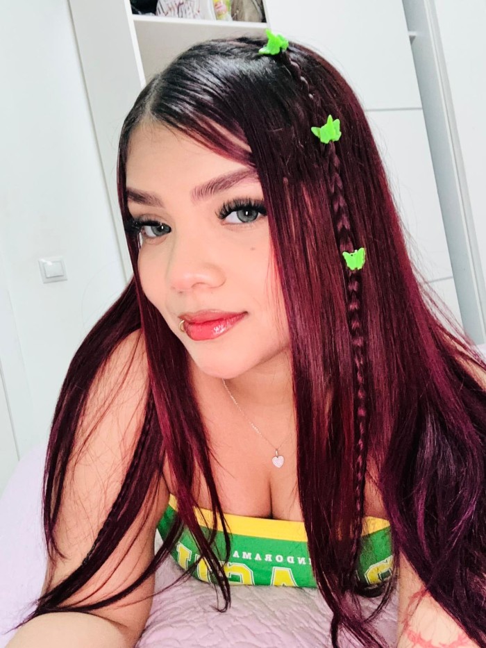 Ariel dulce y complaciente 20 añitos privada