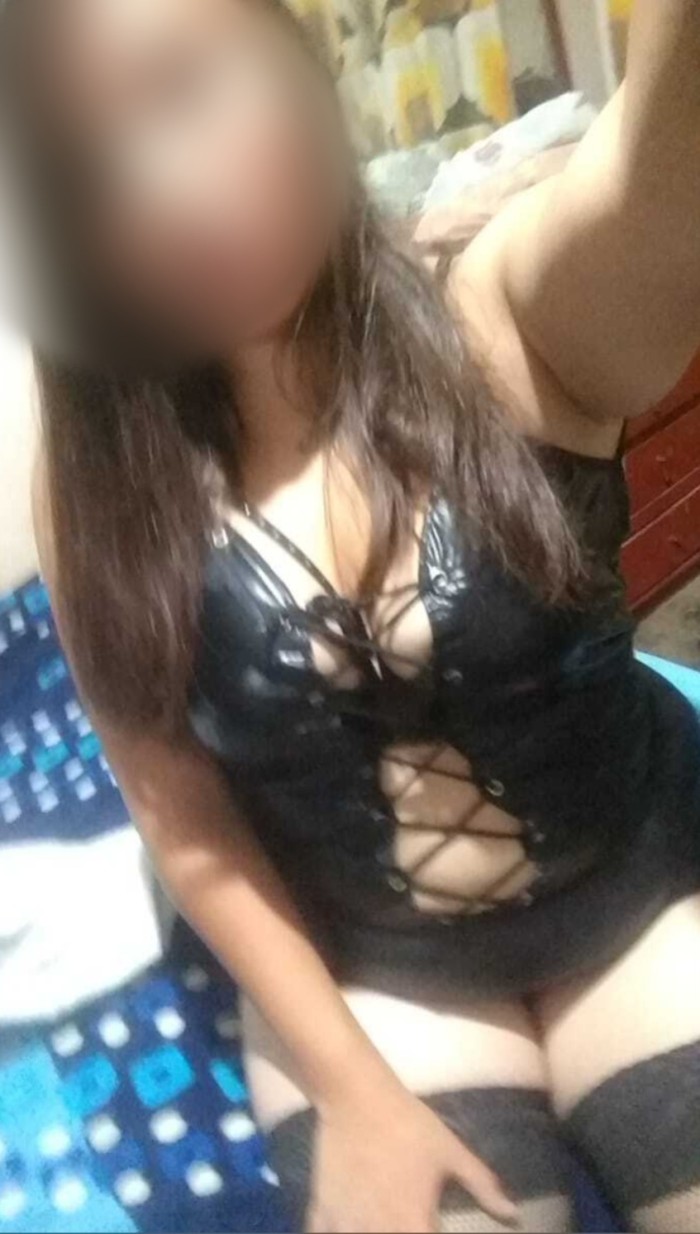 Guapa Madurita complaciente guarrilla masajes