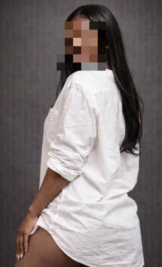632539688 Coral toda una bomba de deleite  y deseo