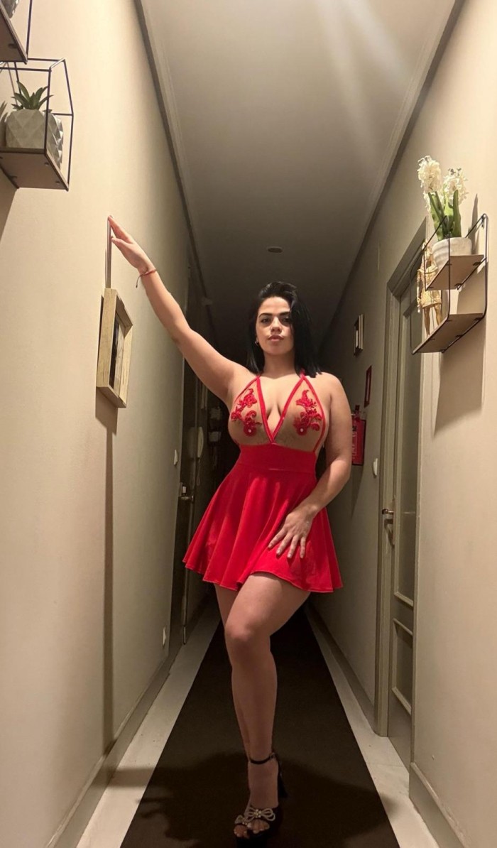 ENCANTO A PRIMERA VISTA  LUJURIOSA EN COLBLANC