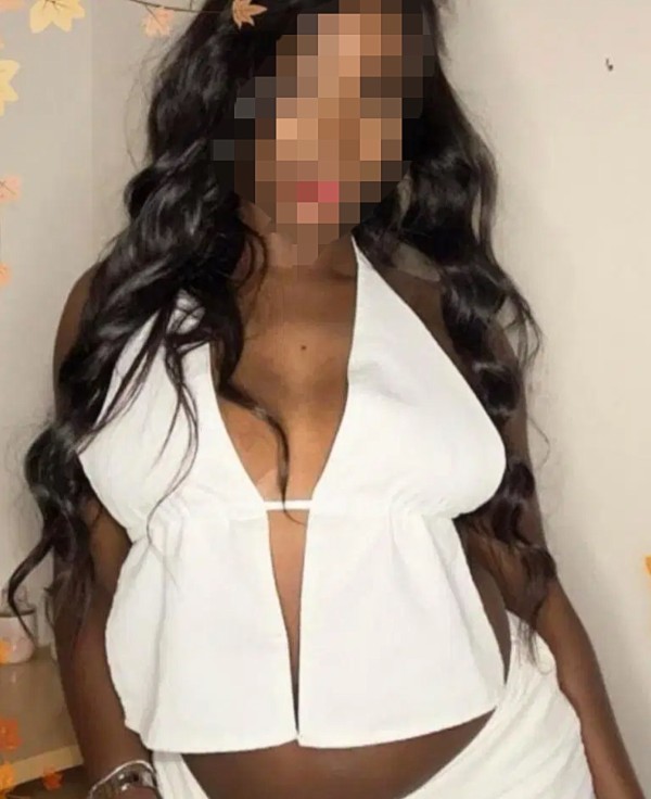 CAMILA..MAMADAS ENSALIVADAS..FOLLADAS DE ESCÁNDALO..MULATA EN JEREZ!!