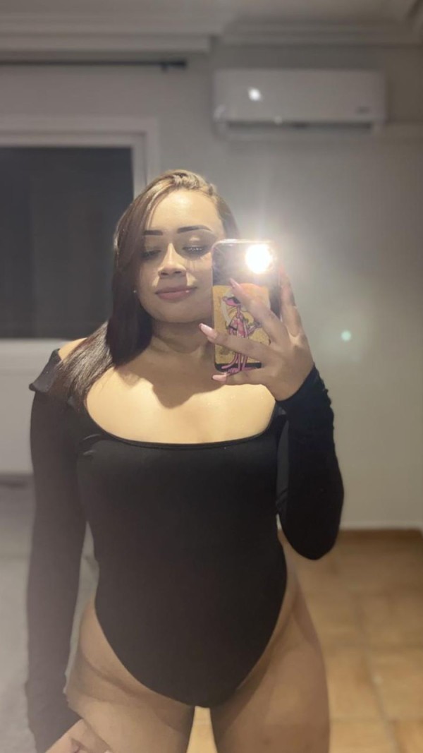ZARAY   DELICIOSA, TIERNA  Y SUPER CARIÑOSA