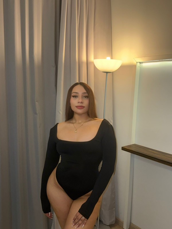 ZARAY   DELICIOSA, TIERNA  Y SUPER CARIÑOSA