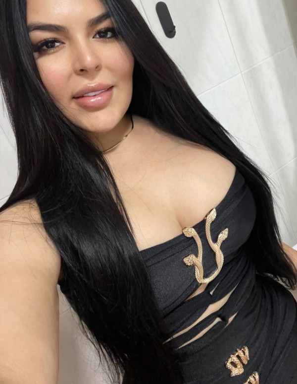 Nueva en Madrid hermosa latina muy caliente