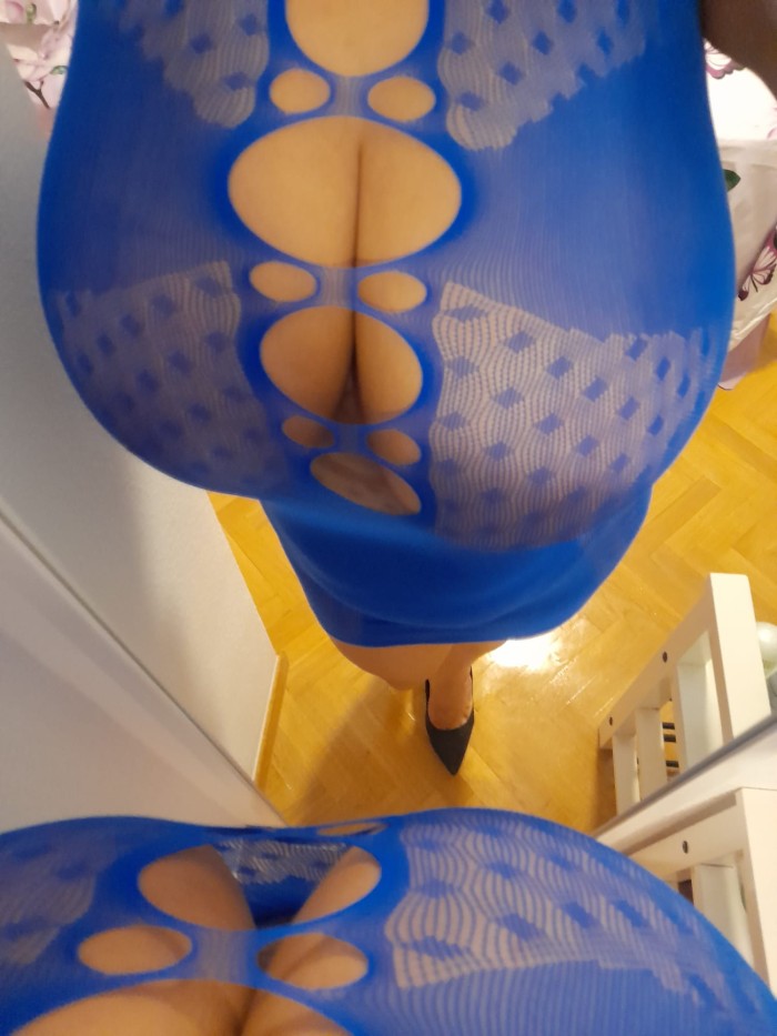 KAROL RUBIA TETONA EN ALCALA DE HENARES