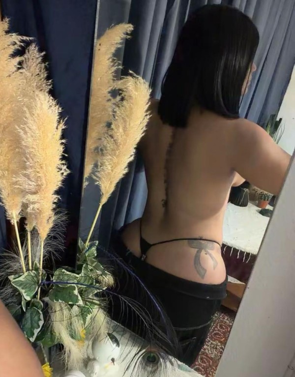Valentina Recién llegada con apartamento privado