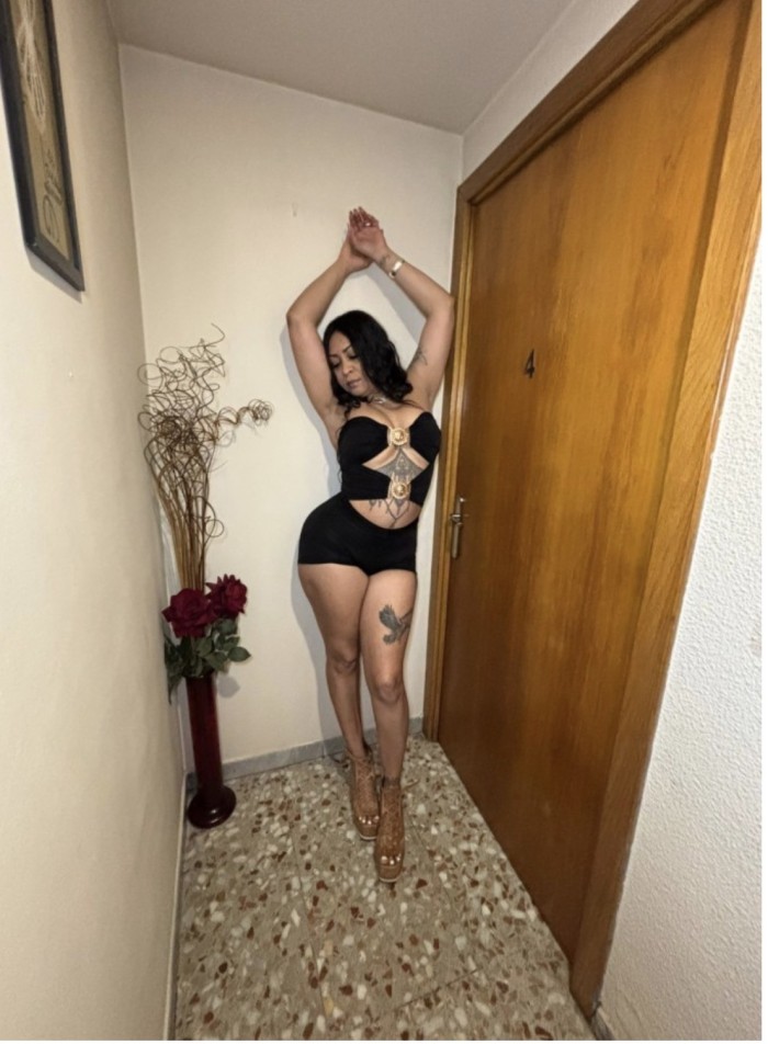 3NUEVAS CHICAS JÓVENES Y GUAPAS PRIMERA VEZ