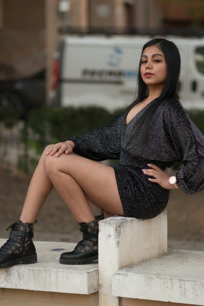 ARDIENTE Y DISPUESTA A TODO