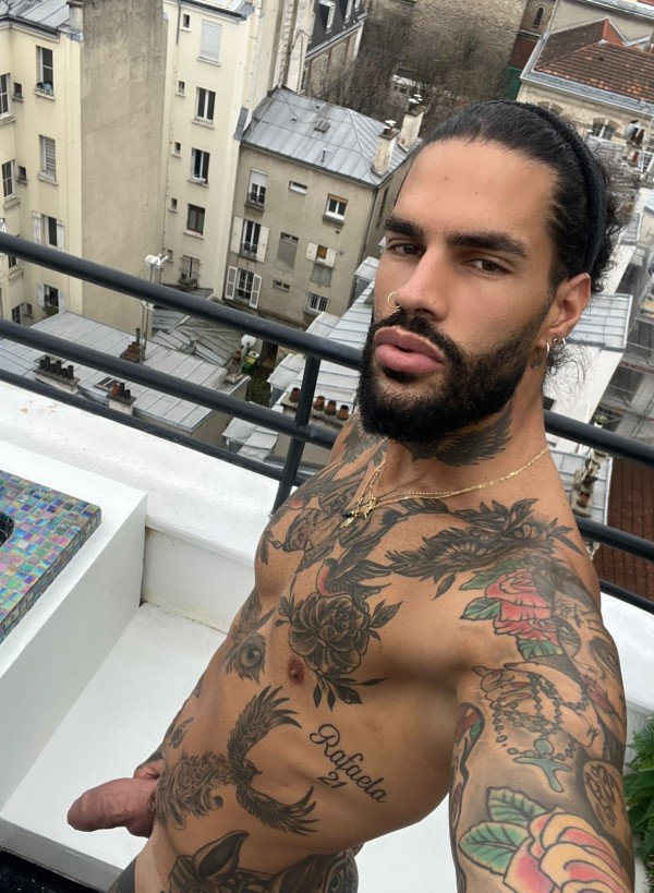 Vendo mis Videos follando CANARIO ELEGANT VIP MACHO FIBRADO DOMINANTE