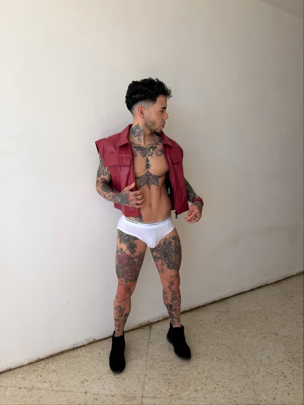 CHICO GUAPO DISPUESTO A DARTE EL MEJOR SEXO 634400019