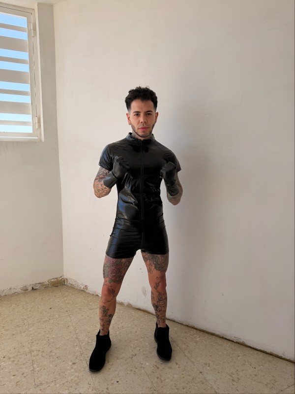 CHICO GUAPO  DISPUESTO A DARTE EL MEJOR SEXO 634400019