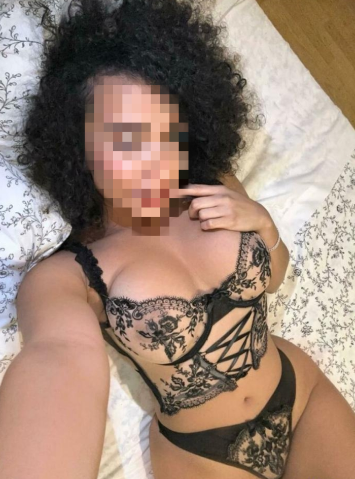 FIESTERA INDEPENDIENTE JUGUETONA Y MUY DIVERTIDA