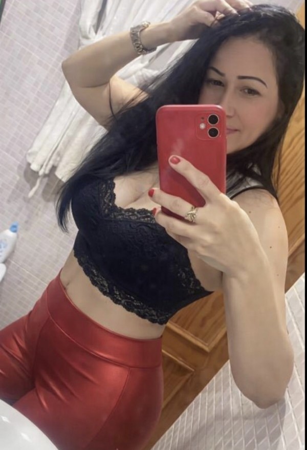 Michelle tu diosa curvas de infarto llámame