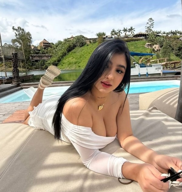PILAR TOP LATINA EN ORENSE DE PASO
