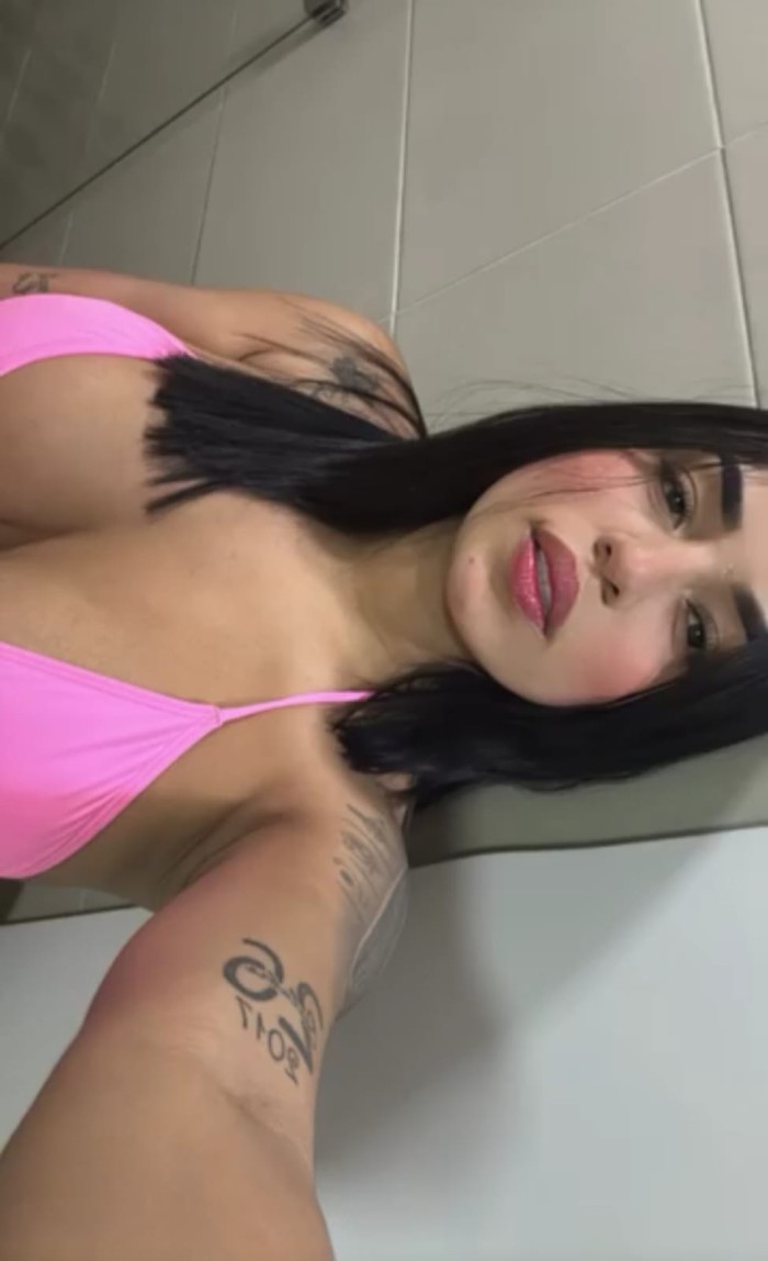 A MI LADO EL PLACER ES MAS RICO Y PROFUNDO