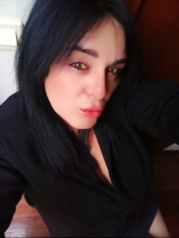 NOVEDAD LOLA GRIEGO TRATO DE NOVIO FISTERA