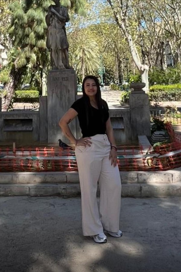 ENCANTADORA LATINA CAÑERA