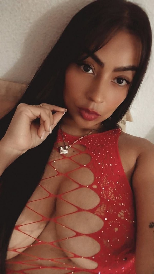 HERMOSA MADURA CACHONDA