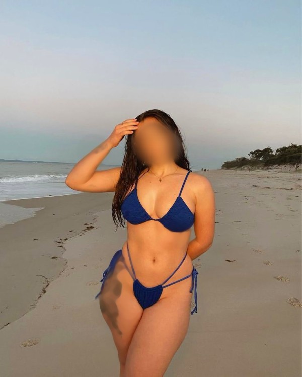 CHICA JOVEN   MUY CACHONDA Y CARIÑOSA ULTIMOS DIAS