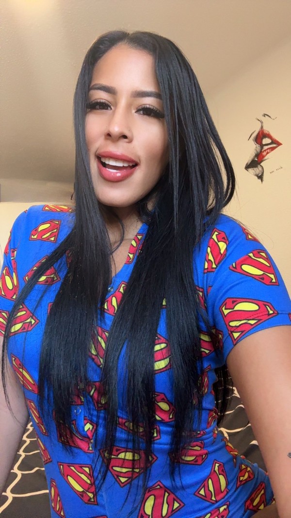 Tu fantasía hecha realidad con Valery 24/7 LEON