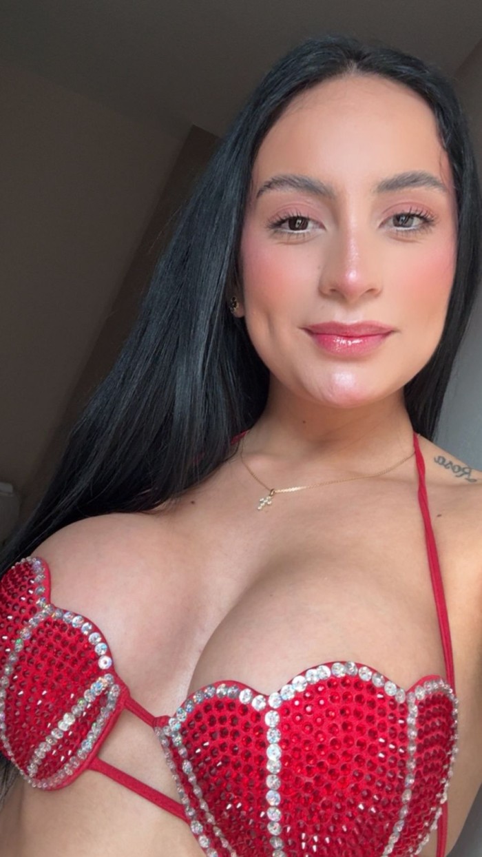 ARDIENTE  Y MUY IMPLICADA