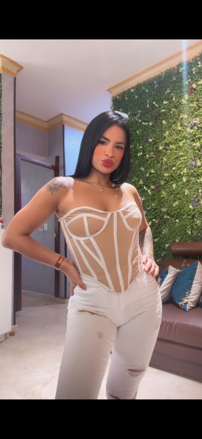 AMANTE DEL SEXO Y MUY FIESTERA