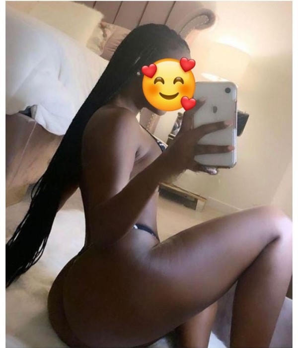Mulata recien llegada super cachonda fiestera y de mente abierta